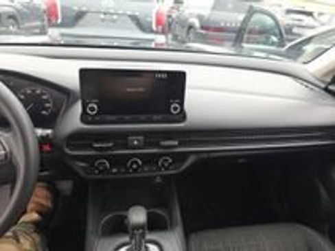 Used 2025 Honda HR-V LX image 16