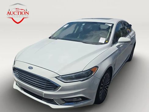 Used 2018 Ford Fusion Titanium image 1