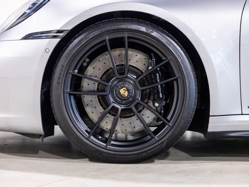 Used 2022 Porsche 911 Cabriolet image 18