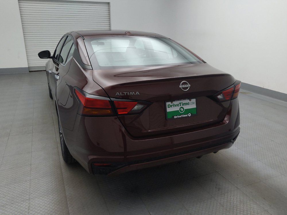 Used 2025 Nissan Altima 2.5 SV FWD image 6