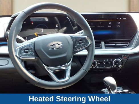 New 2026 Chevrolet Trax LT w/ Driver Confidence Package FWD image 3