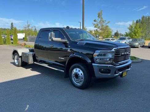 Used 2022 RAM 5500 Laramie AWD/4WD image 3