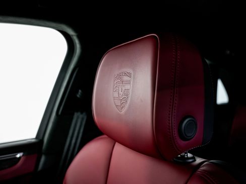 Used 2022 Porsche Macan GTS w/ Sport Chrono Package image 17