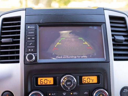 Used 2021 Nissan Frontier SV w/ Midnight Edition Floor Mats image 30