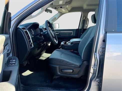 Used 2021 RAM 1500 Classic SLT image 20