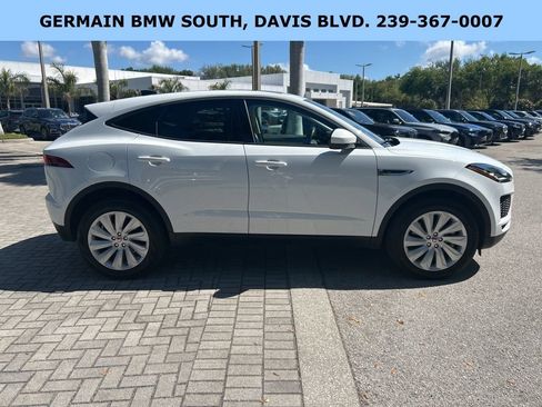 Used 2020 Jaguar E-PACE SE image 3