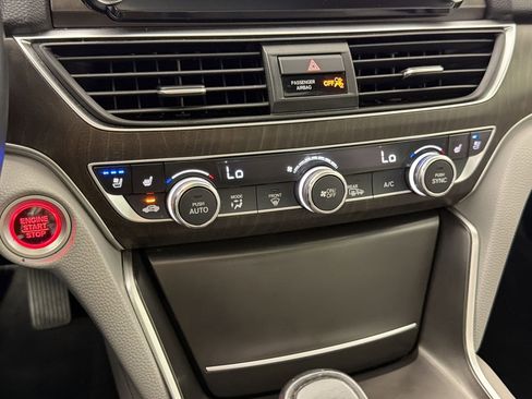 Used 2018 Honda Accord Touring image 24