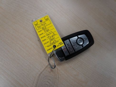 Certified 2024 Ford F250 Platinum image 40