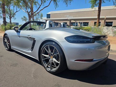 Used 2018 Porsche 718 Boxster S RWD image 10