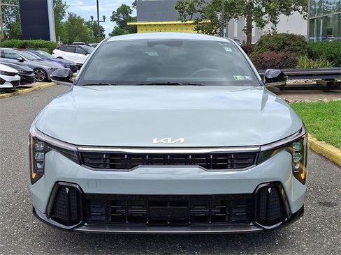 Certified 2025 Kia K4 GT-Line image 2