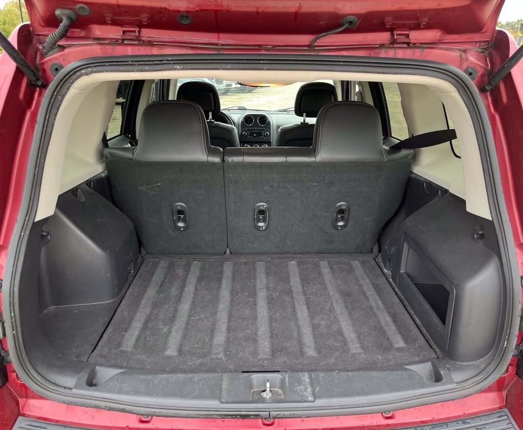 Used 2017 Jeep Patriot High Altitude AWD/4WD image 13