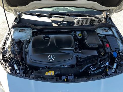 Used 2018 Mercedes-Benz CLA 250 4MATIC image 40
