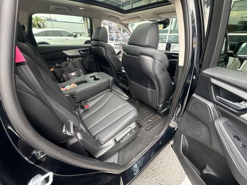 Used 2025 Acura MDX FWD image 8