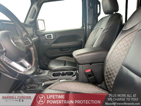 Used 2021 Jeep Wrangler Unlimited Sahara image 19