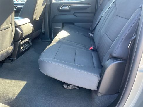 Used 2025 Chevrolet Silverado 1500 LT image 41