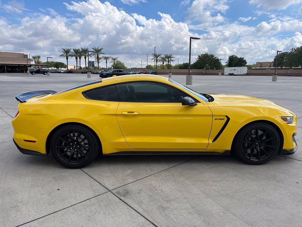 Used 2017 Ford Mustang Shelby GT350 RWD image 8