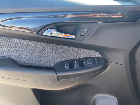 Used 2025 Chevrolet TrailBlazer LT image 14