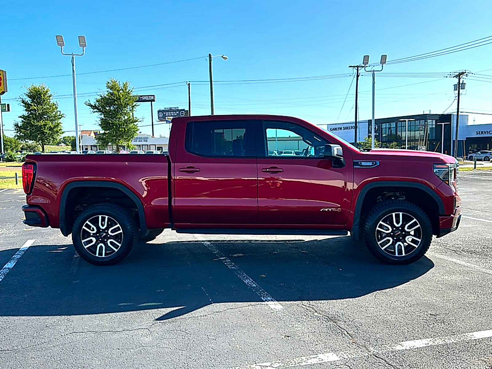 Used 2024 GMC Sierra 1500 AT4 w/ Technology Package AWD/4WD image 9