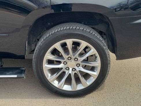 Used 2019 Chevrolet Tahoe Premier w/ Premier Plus Edition image 4