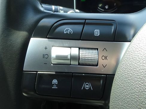 Used 2025 Hyundai Sonata SEL FWD image 20