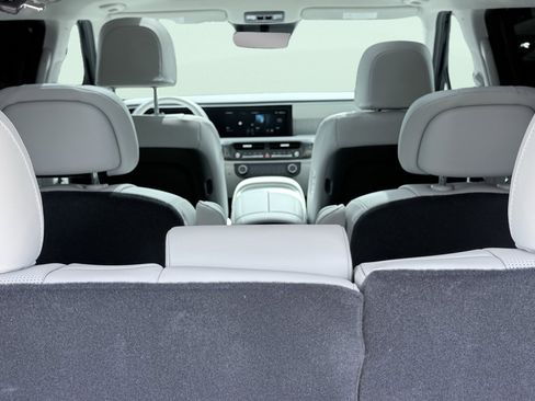 Used 2026 Hyundai Palisade Calligraphy AWD/4WD image 11