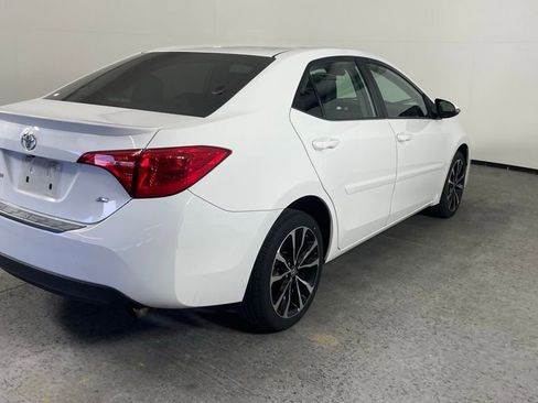 Used 2019 Toyota Corolla SE w/ Body Protection Package FWD image 3