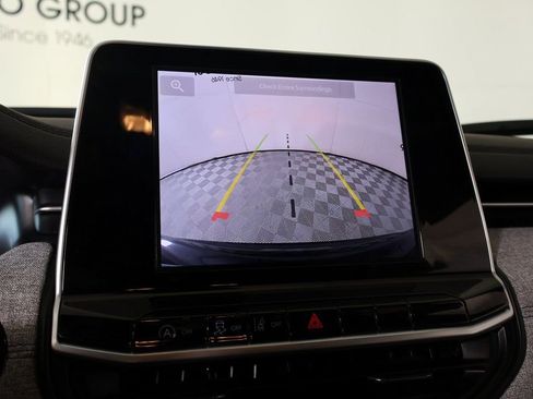 Used 2025 Jeep Compass Latitude image 6