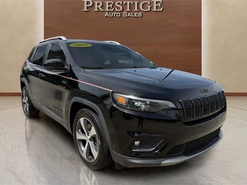 Used 2019 Jeep Cherokee Limited image 13