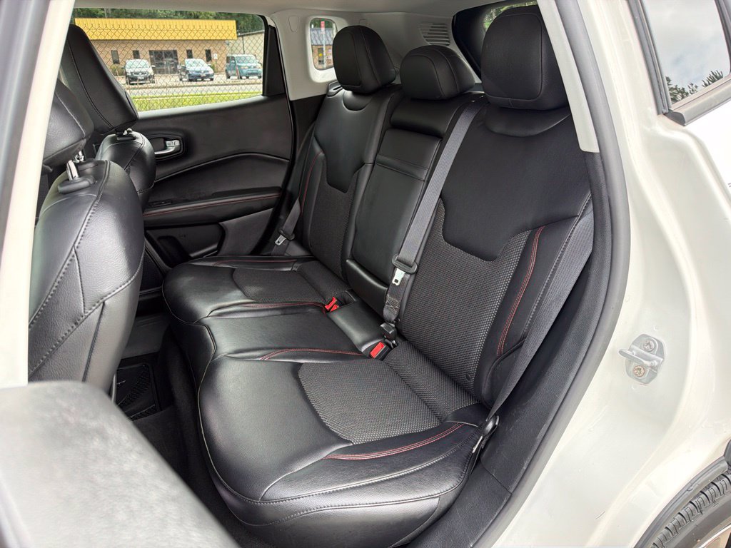 Used 2017 Jeep Compass Trailhawk w/ Popular Equipment Group AWD/4WD image 19