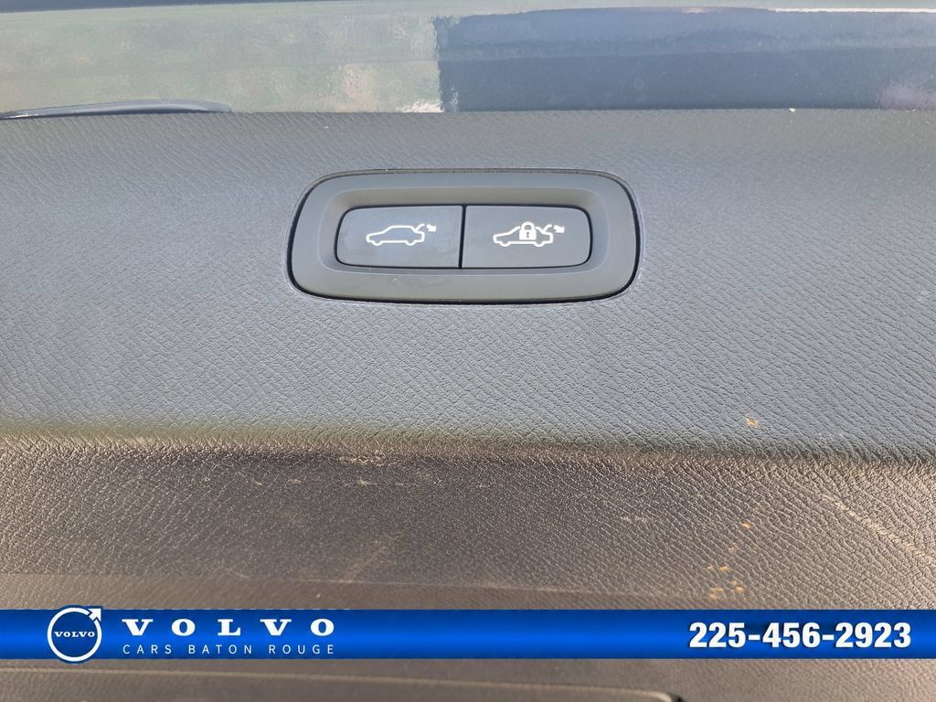 Certified 2024 Volvo XC90 B5 Plus w/ Protection Package Premier AWD/4WD image 13