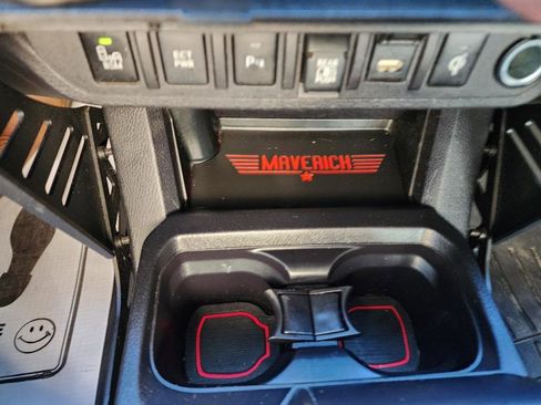 Used 2022 Toyota Tacoma TRD Off-Road image 17