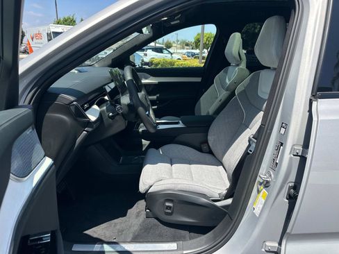 New 2025 Volvo EX90 Ultra image 13