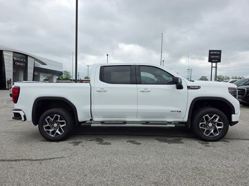 Used 2023 GMC Sierra 1500 AT4 image 8