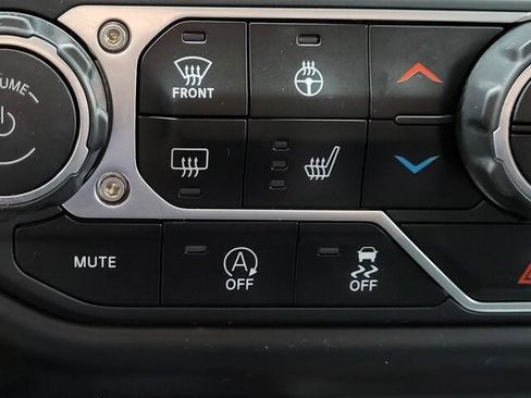 Used 2023 Jeep Wrangler Sport S image 22