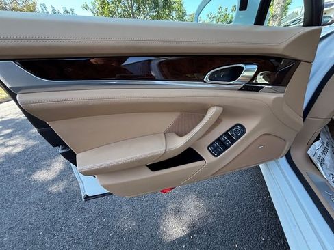 Used 2015 Porsche Panamera S RWD image 26