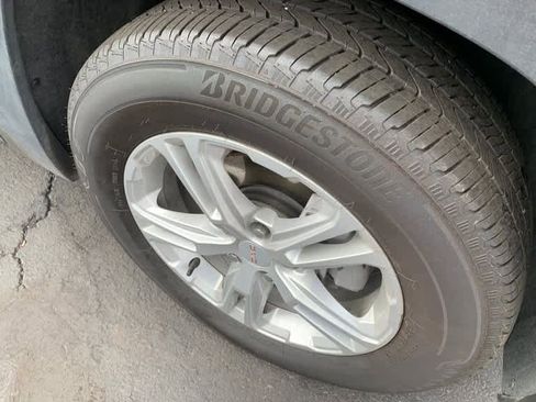 Certified 2023 GMC Terrain SLE AWD/4WD image 11