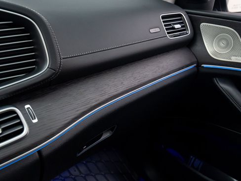 New 2026 Mercedes-Benz GLS 450 4MATIC image 32