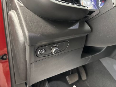 Used 2023 Buick Envision Essence AWD/4WD image 23