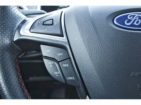 Used 2021 Ford Edge ST-Line FWD image 18