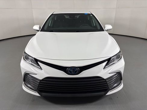 Used 2023 Toyota Camry LE FWD image 4
