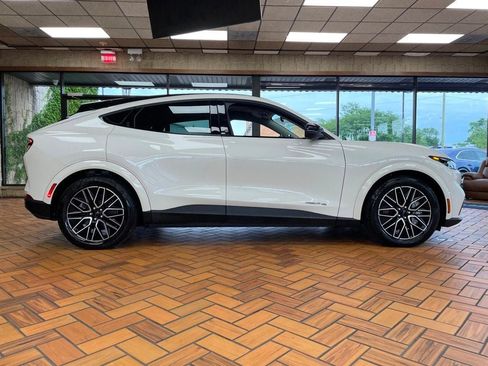 Used 2025 Ford Mustang Mach-E Premium AWD/4WD image 6
