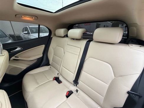 Used 2015 Mercedes-Benz GLA 250 4MATIC image 22