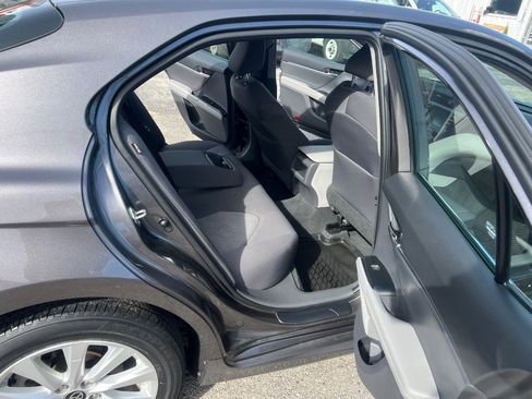Used 2020 Toyota Camry LE image 11