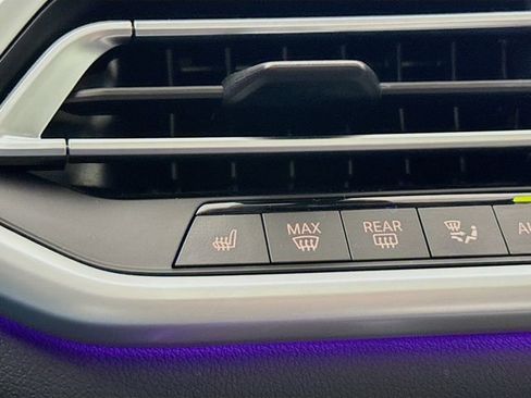 Used 2021 BMW X5 xDrive40i w/ M Sport Package image 20