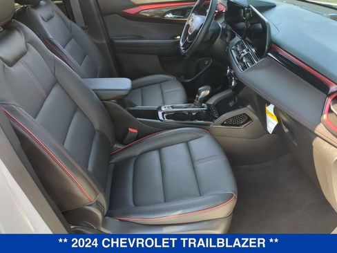 Used 2024 Chevrolet TrailBlazer RS w/ Convenience Package AWD/4WD image 20