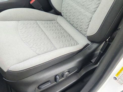 Used 2022 Chevrolet Equinox LT FWD image 17