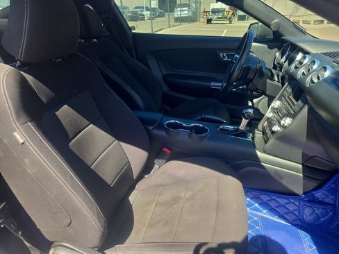 Used 2016 Ford Mustang Coupe RWD image 7