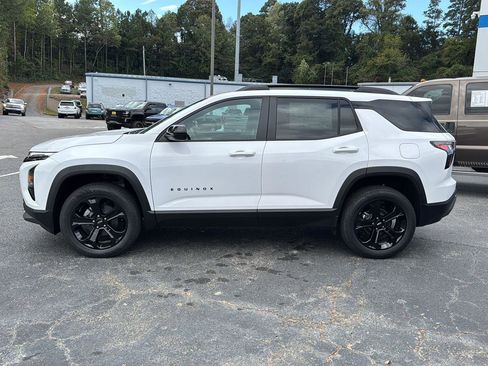 New 2026 Chevrolet Equinox LT w/ Convenience Package II image 3