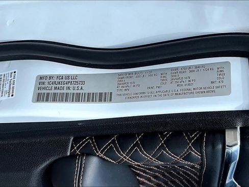 Used 2023 Jeep Grand Cherokee L Summit w/ Advanced Protech Group IV image 39