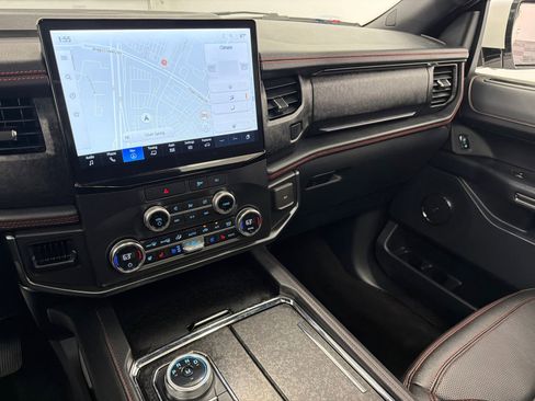 Used 2022 Ford Expedition Max Limited AWD/4WD image 28
